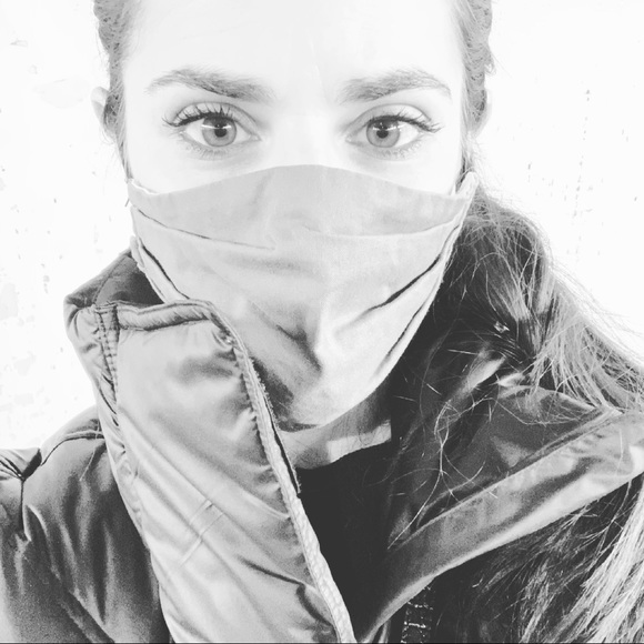 Meet your Posher, Iris - Picture 2 of 9